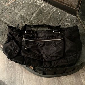 Adorable Lacoste zipper tote